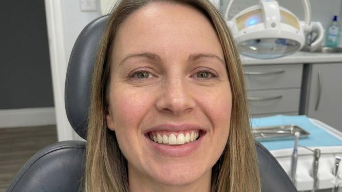 Mordida profunda: qué es, por qué se produce y cómo la ortodoncia moderna la corrige de forma segura y controlada 